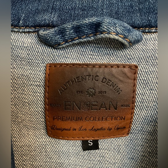 Oversized Distressed Denim Jacket - Picture 4 of 4